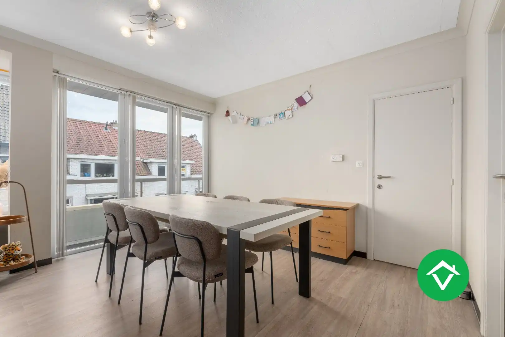 Appartement met 2 slaapkamers en groot terras  in centrum Aartrijke foto 3