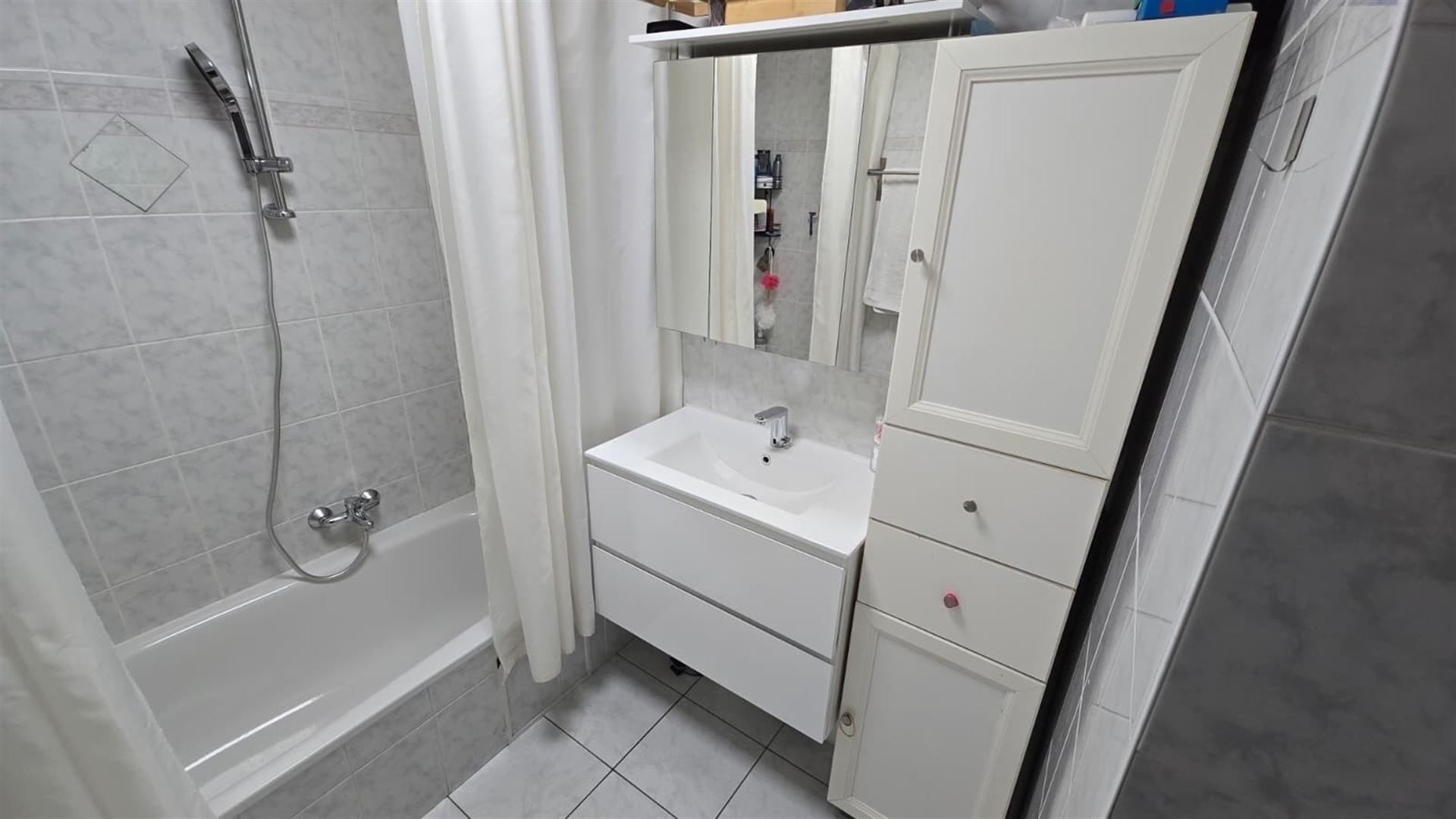 Gelijkvloersappartement met tuin en mogelijkheid tot aankoop garage! foto 5