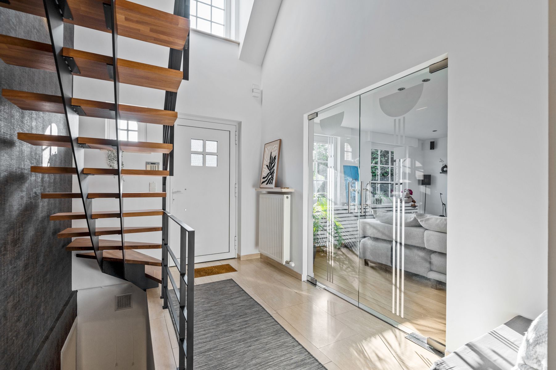 Energiezuinige villa met zwembad in een doodlopende straat. foto 4