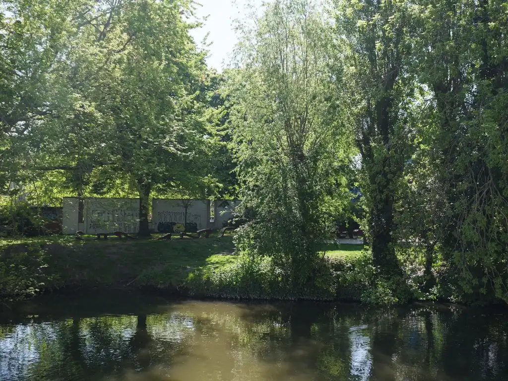 Te renoveren stadswoning op een absolute toplocatie aan het water foto 20