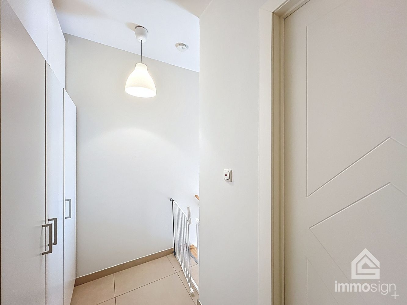 Instapklaar duplexappartement met 2 slaapkamers, heerlijk terras en een autostaanplaats foto 27
