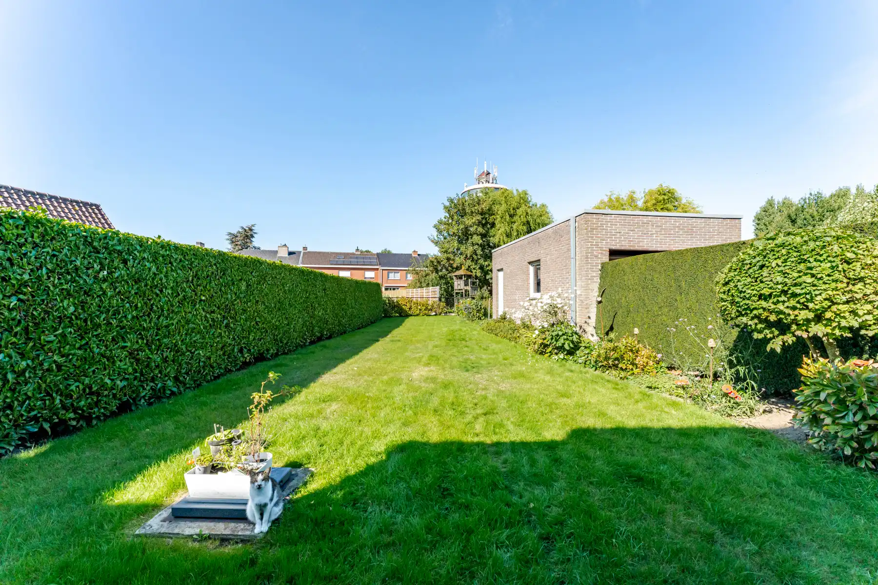 Verzorgde en lichtrijke gezinswoning met tuin en garage foto 5