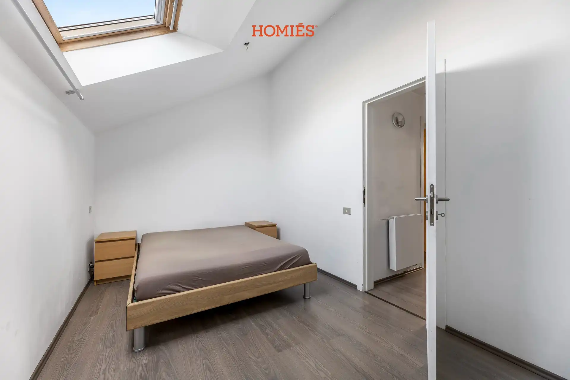 Opbrengsteigendom: Ruim kantoor + duplexappartement foto 16