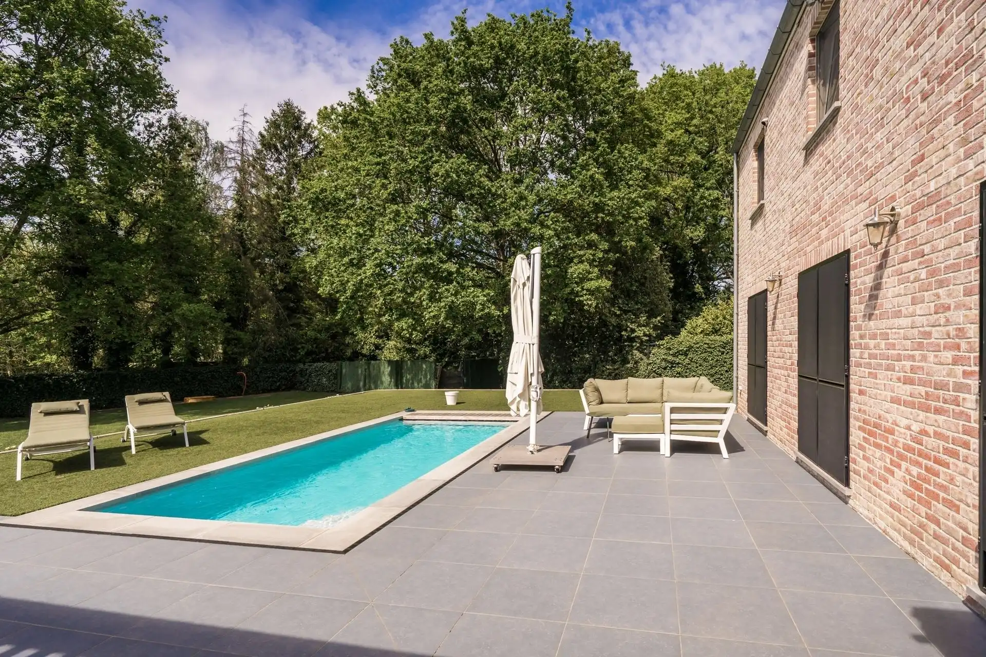 Villa met 3 slaapkamers, zwembad & poolhouse, omringd door groen ! foto 17