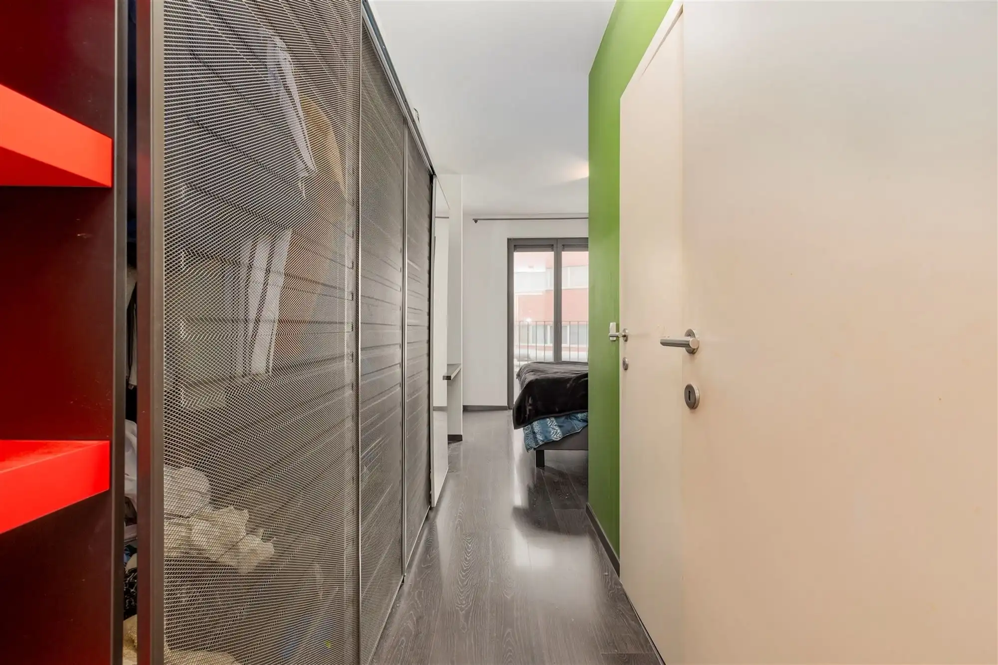 Recent 1 slpk appartement met groot terras foto 13