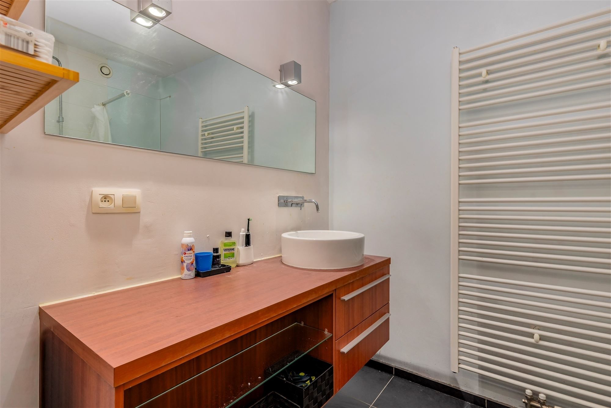 Recent 1 slpk appartement met groot terras foto 13