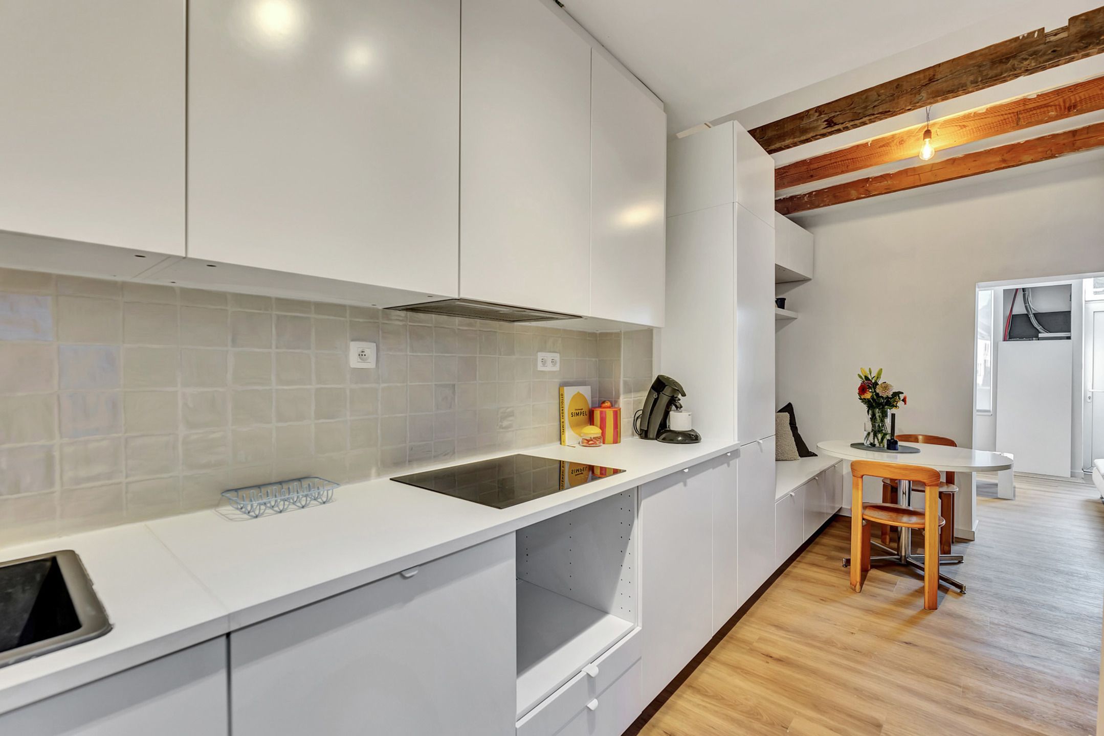 Centraal gelegen instapklare rijwoning foto 7