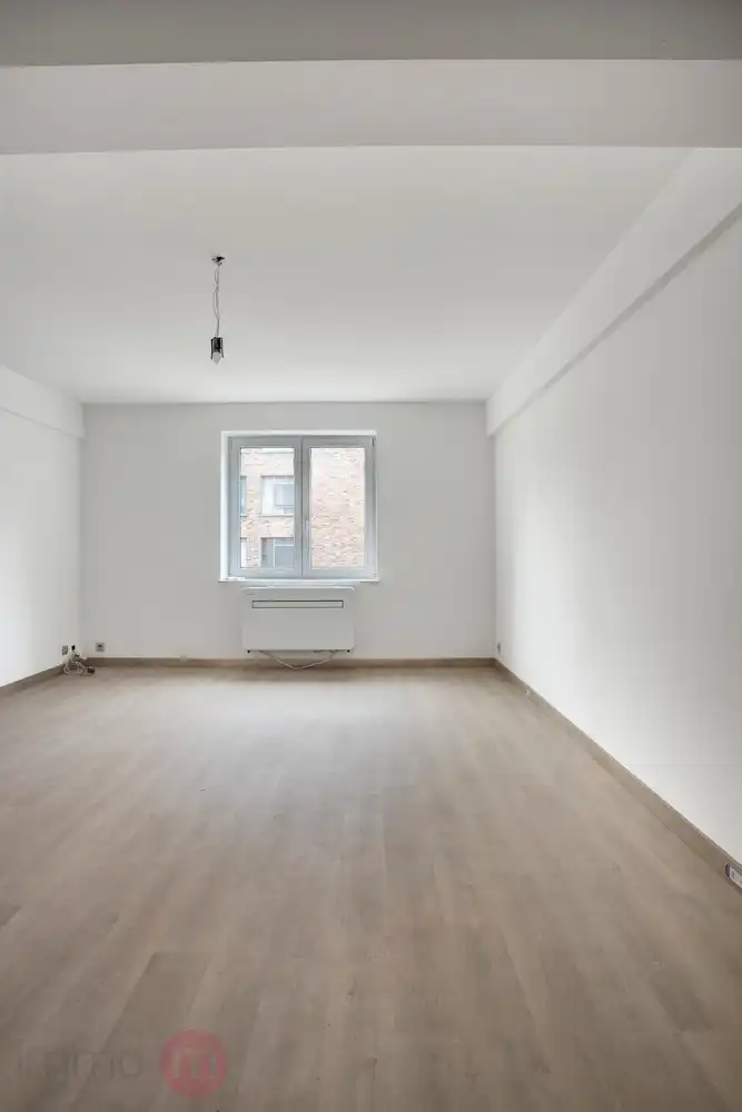 Volledig vernieuwde, instapklare studio in hartje Leuven met afgesloten garagebox – rustig gelegen pareltje! foto 11