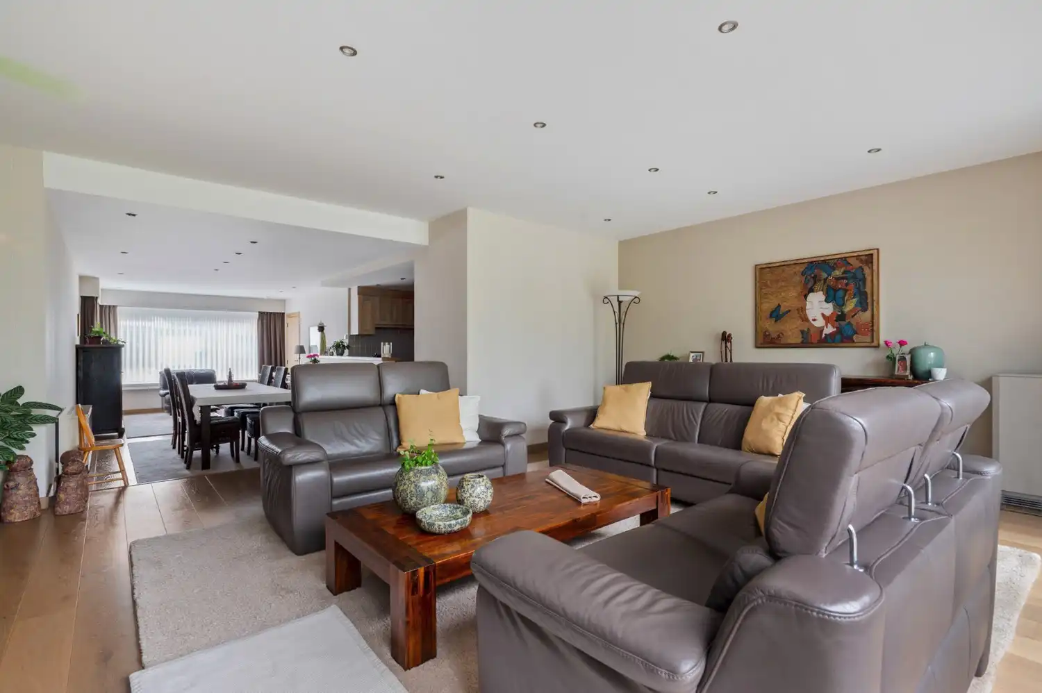 INSTAPKLARE WONING MET 3 SLK, TUIN EN GARAGE! foto 4