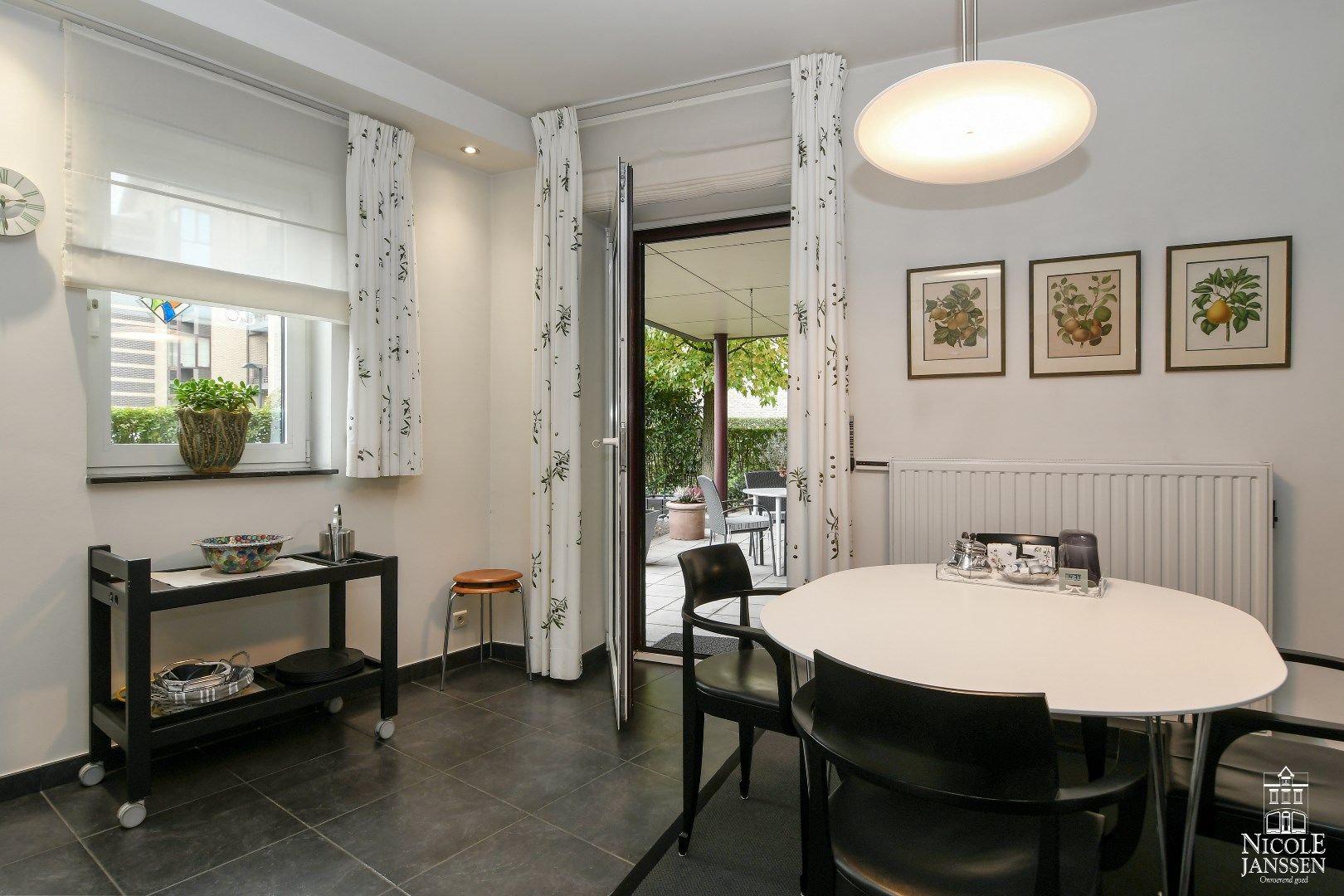 Gelijkvloers luxe-appartement met 3 ruime terrassen en garagebox foto 13