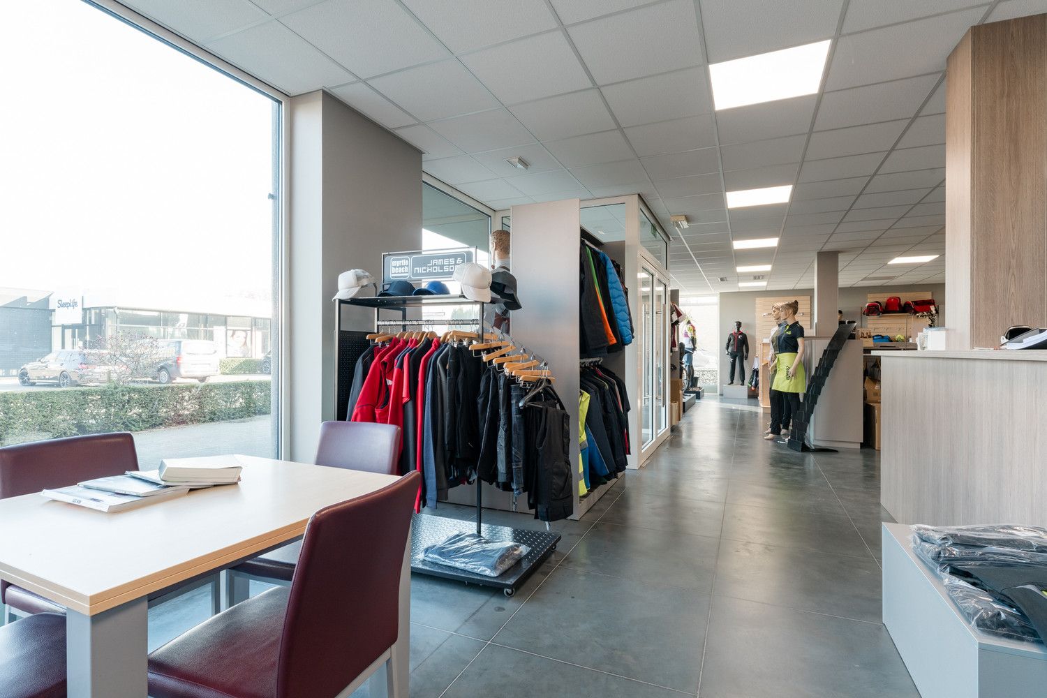 COMMERCIEEL GEBOUW foto 22