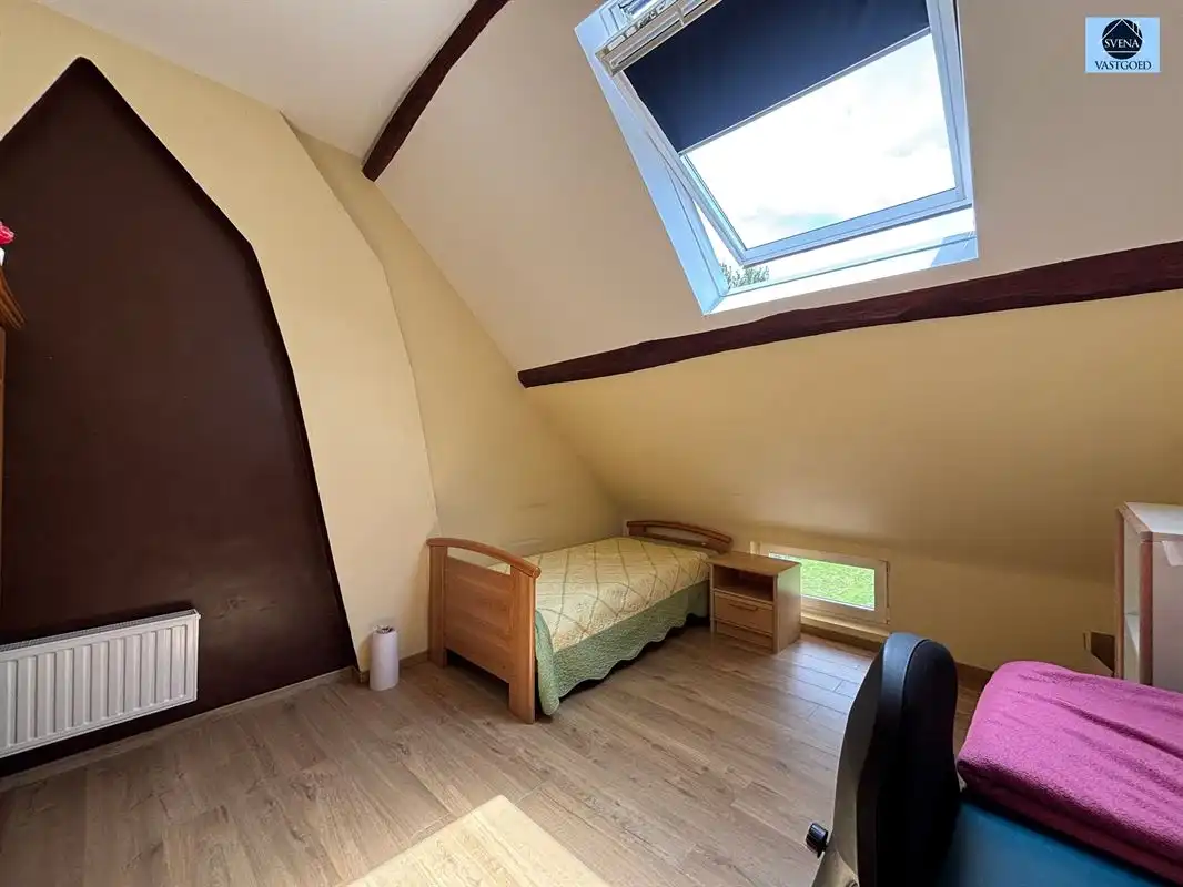 SOLIDE RUIME WONING MET 6 SLAAPKAMERS foto 15