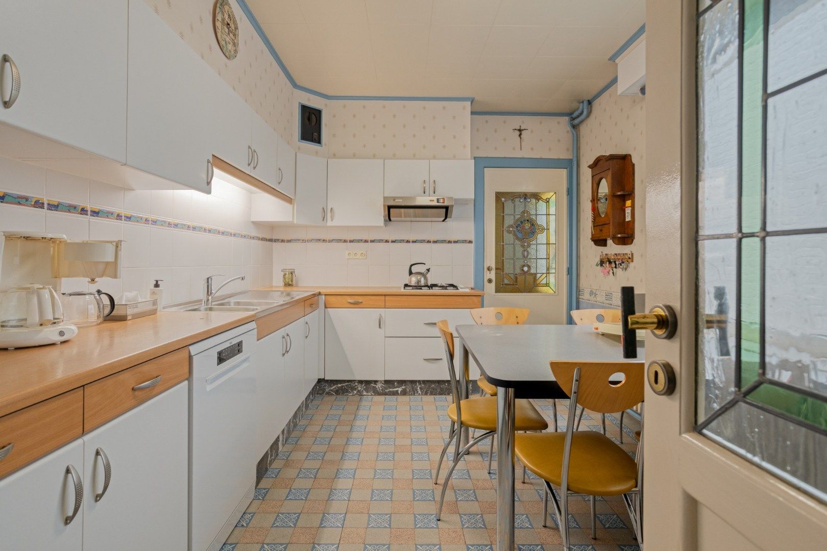 Centrumwoning met mini-atelier, 4 slks en zuid-gerichte tuin. foto 9