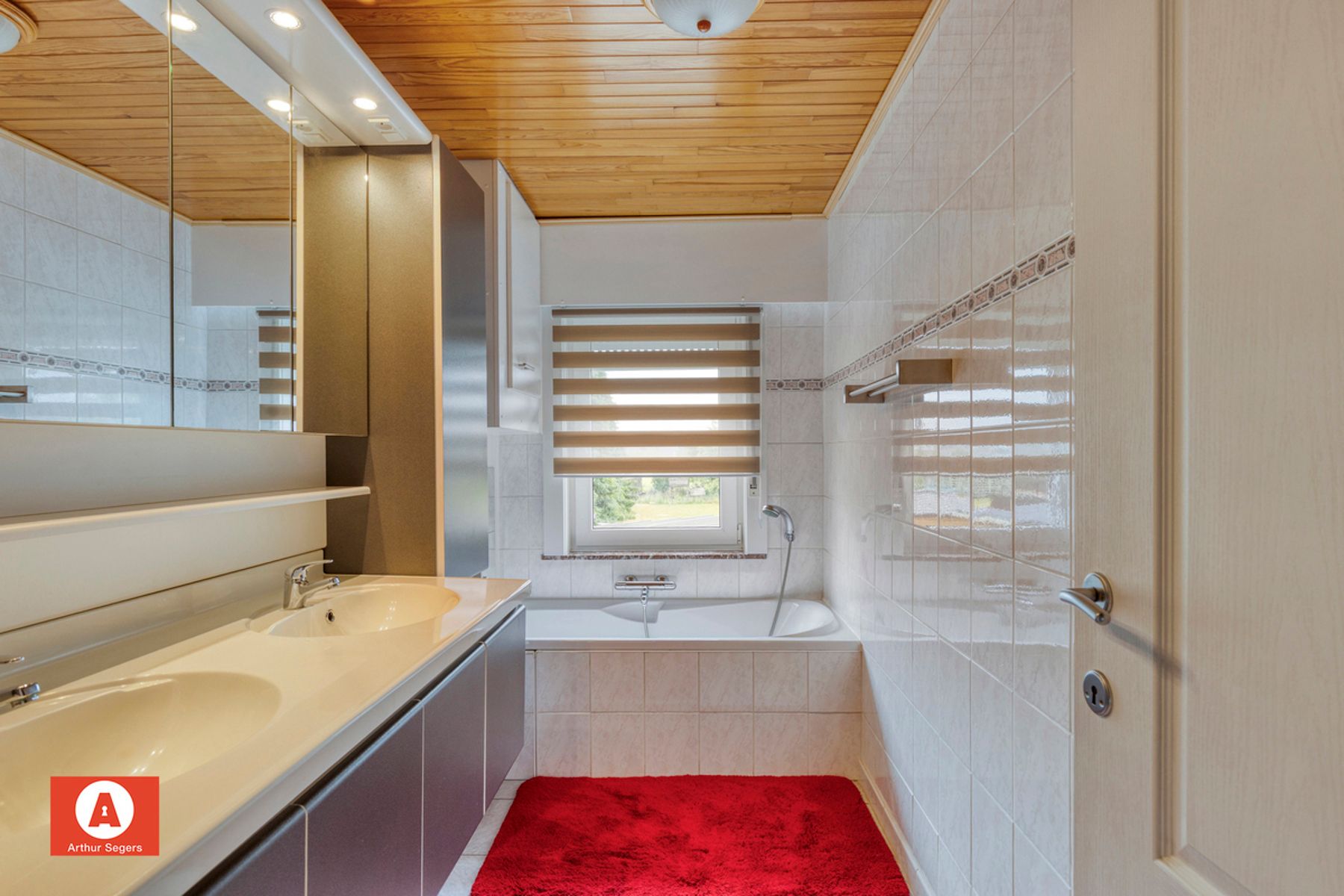 Goed onderhouden woning met 3 slpks en ideale ligging foto 17