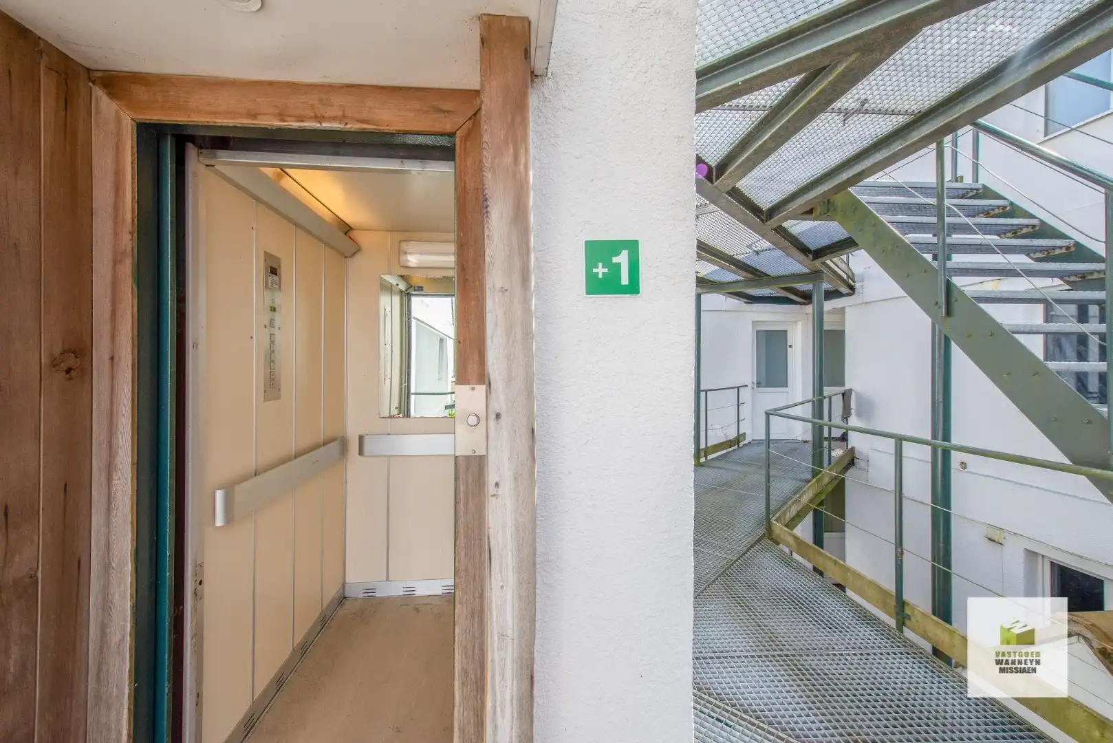 Opbrengsteigendom te koop te Torhout: netto rendement 4,5%! foto 13