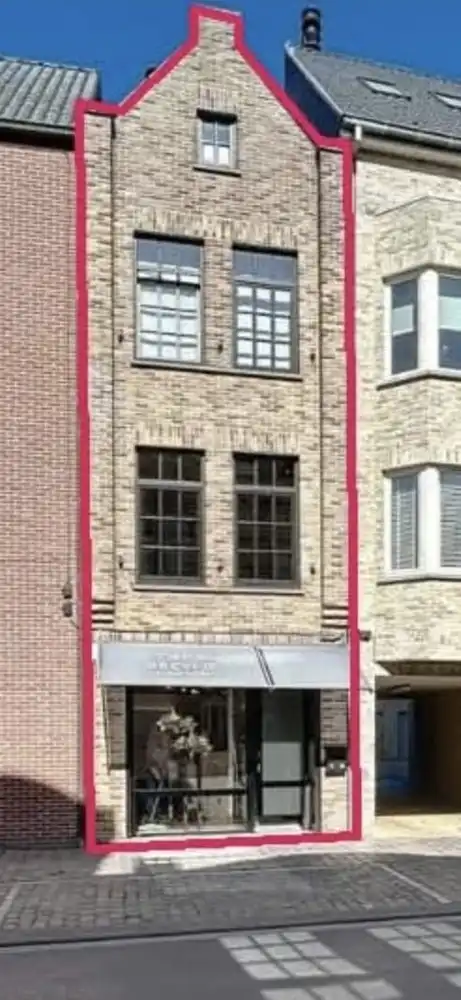 Te koop: Handelspand met woonst in het centrum van Roeselare foto 9