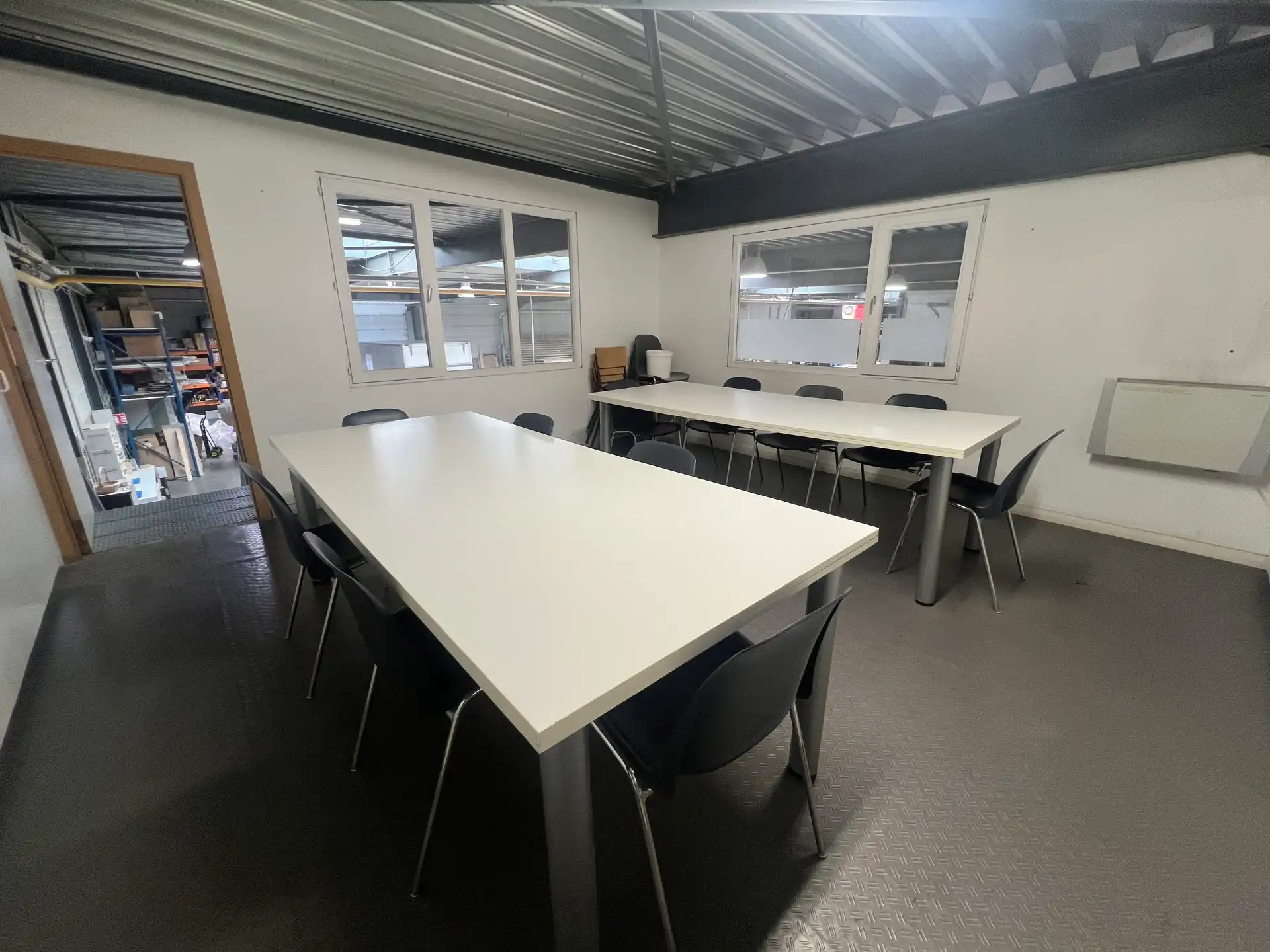 SEMI-INDUSTRIEEL GEBOUW MET APPARTEMENT foto 9