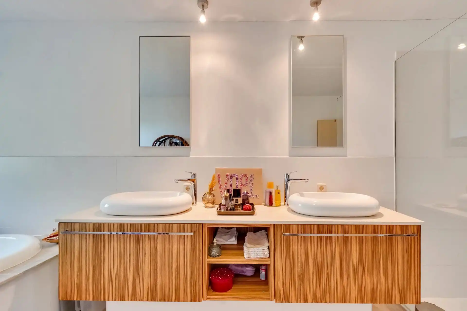 Zeer ruim Duplexappartement met 2 slaapkamers en ruim terras foto 11