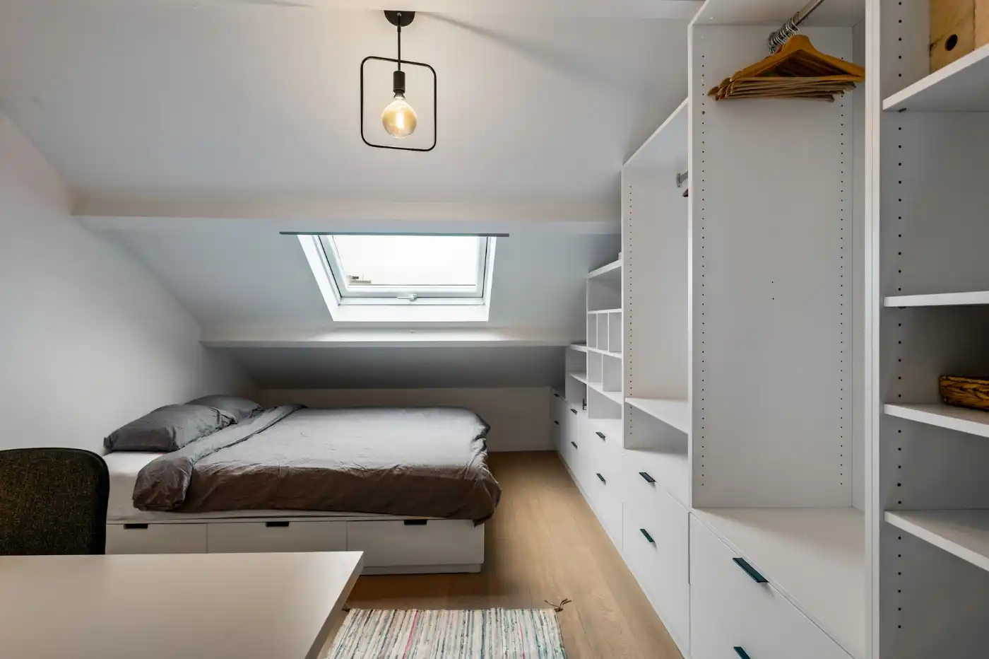 Instapklaar duplex-app. op 3e verd. met 1 slpk. en kelderberging foto 24