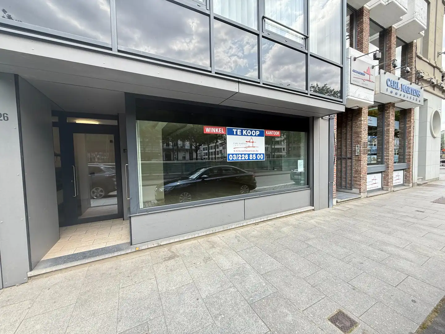 INSTAPKLAAR KANTOOR OF HANDELSRUIMTE OP TOPLOCATIE foto {{pictureIndex}}