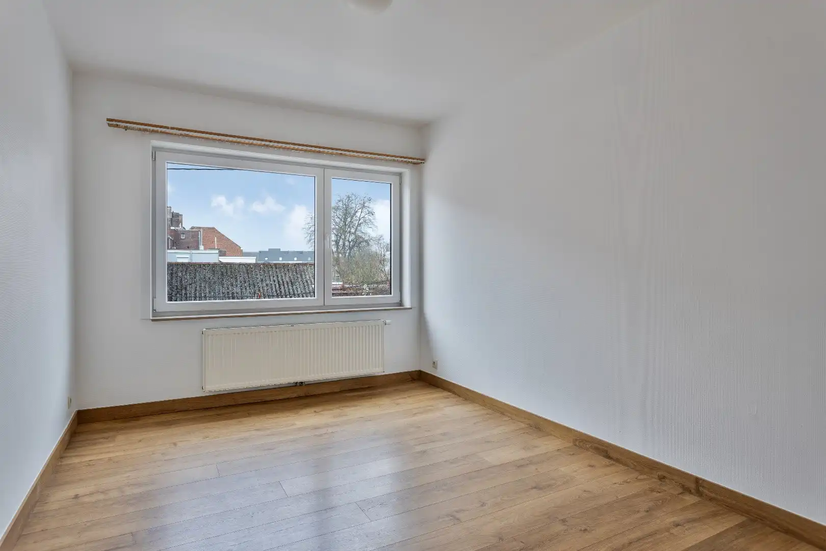 Ruim appartement 2 slpks, balkon en garage foto 14