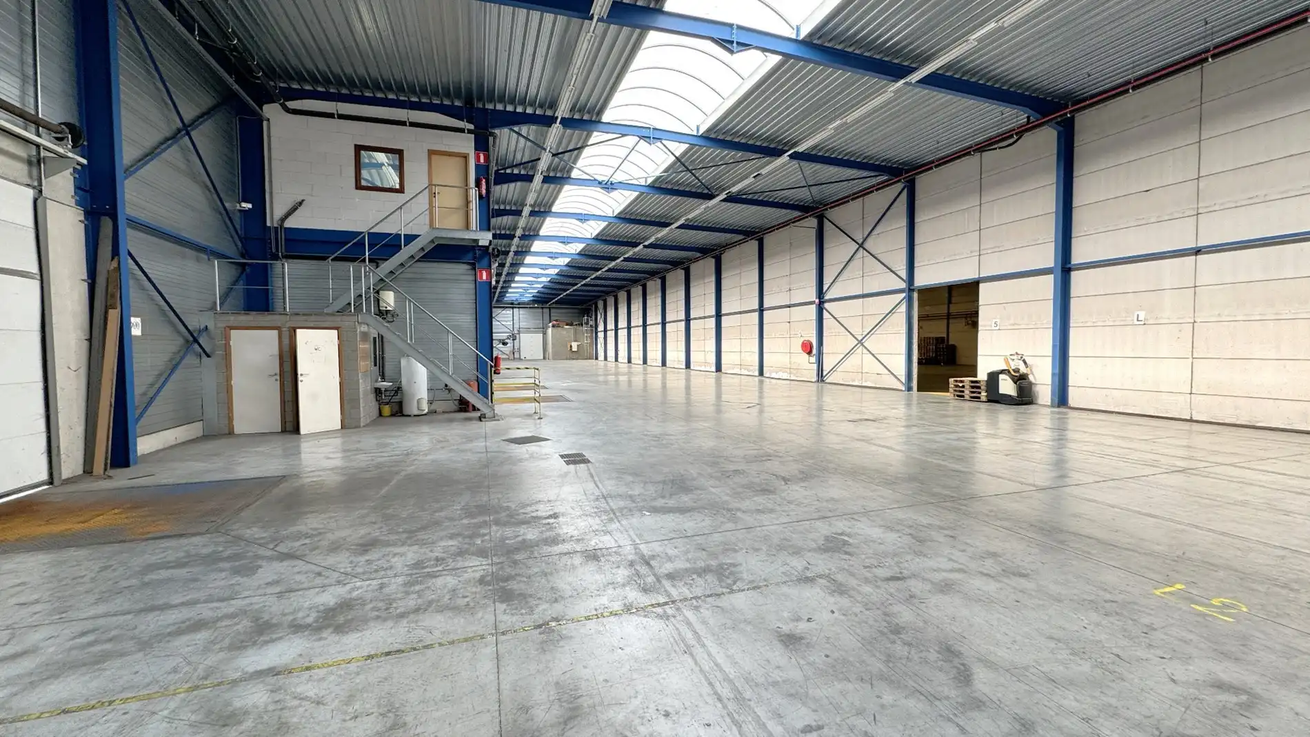 Logistiek bedrijfspand te huur industriezone TSS te Temse foto 4