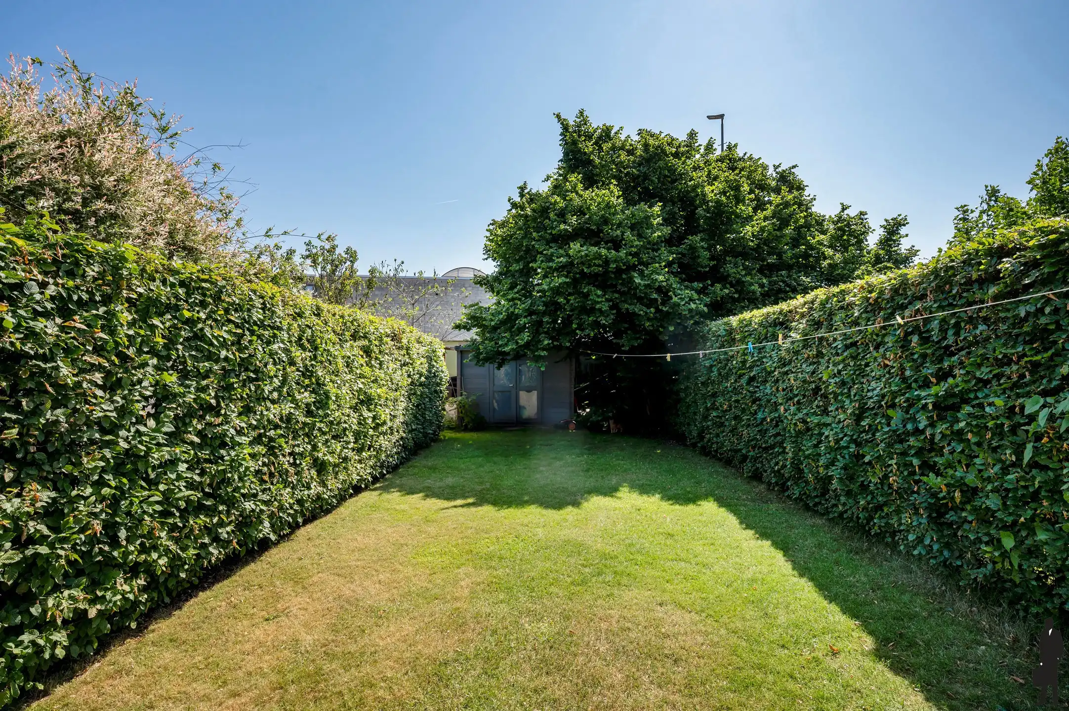 Fijne gezinswoning met 5 slaapkamers en een heerlijke tuin, in het centrum. foto 3