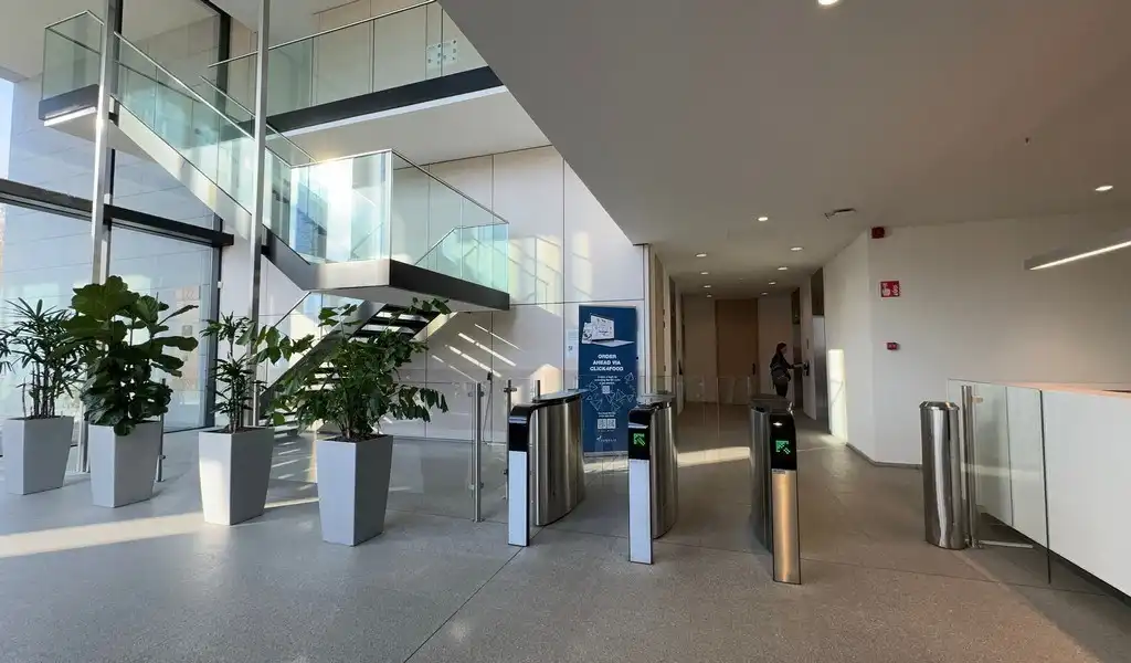 Gemeubeld kantoor met dienstverlening in AA-Tower in Gent foto 21
