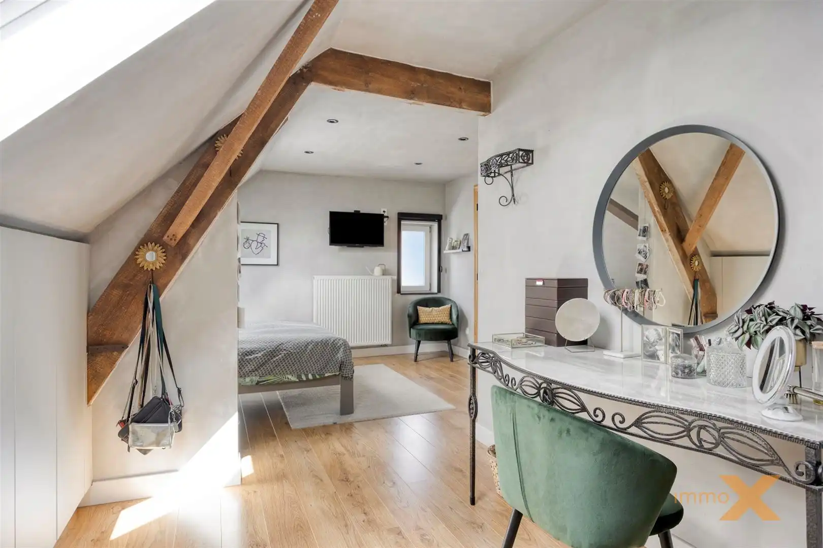 INSTAPKLARE HOEVEWONING MET STALLINGEN EN WEIDEN foto 22