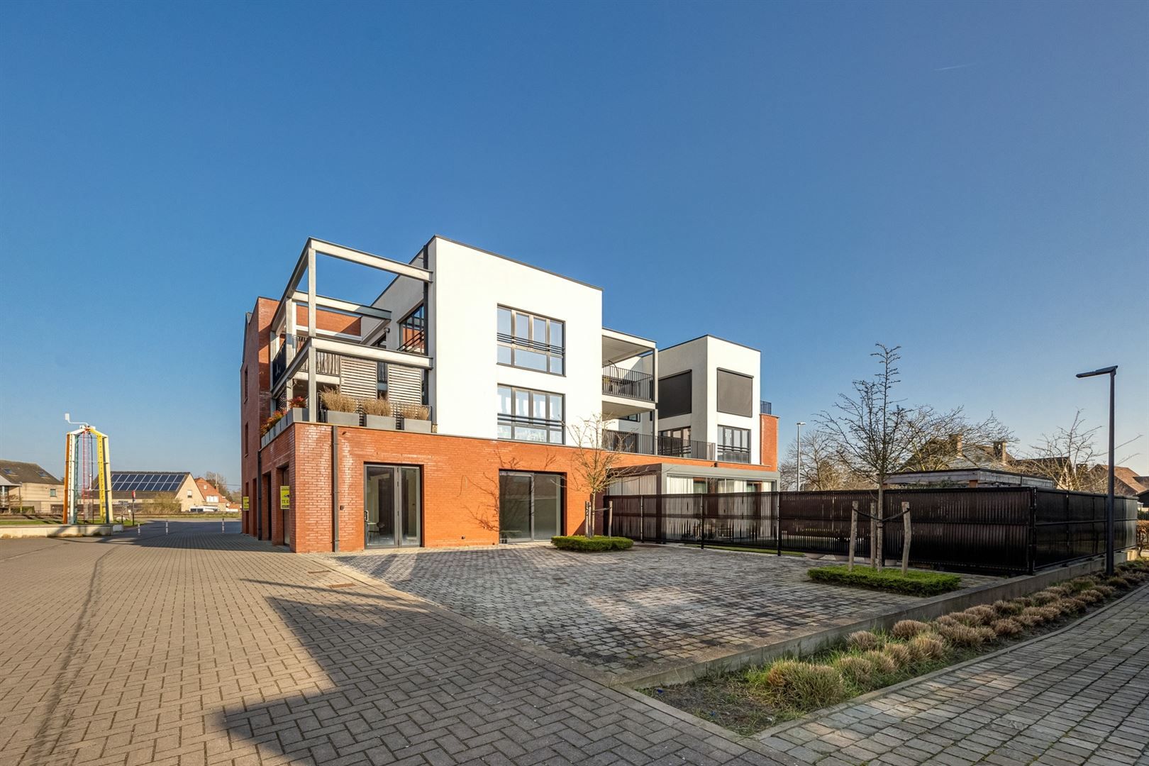 Ruime Loft met 3 kamers en tuintje foto 18