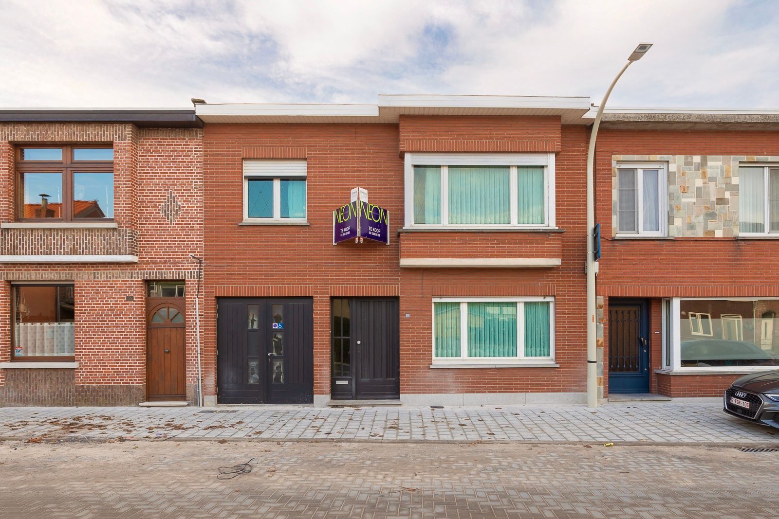 Ruime woning met renovatiepotentieel, garage en zuid tuin in Putte-Kapellen. foto 24