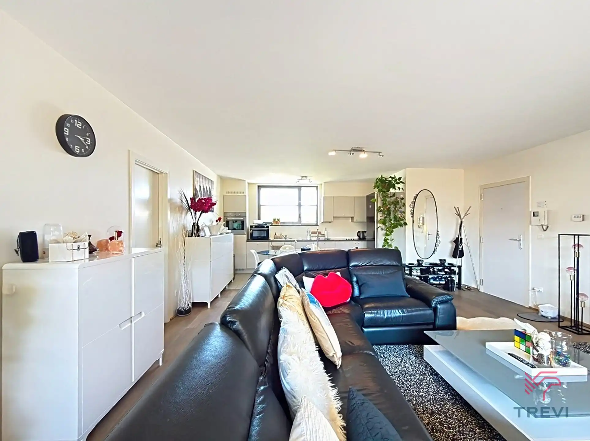 Appartement met 3 slaapkamers, terras, zwembad en fitnessruimte foto 3