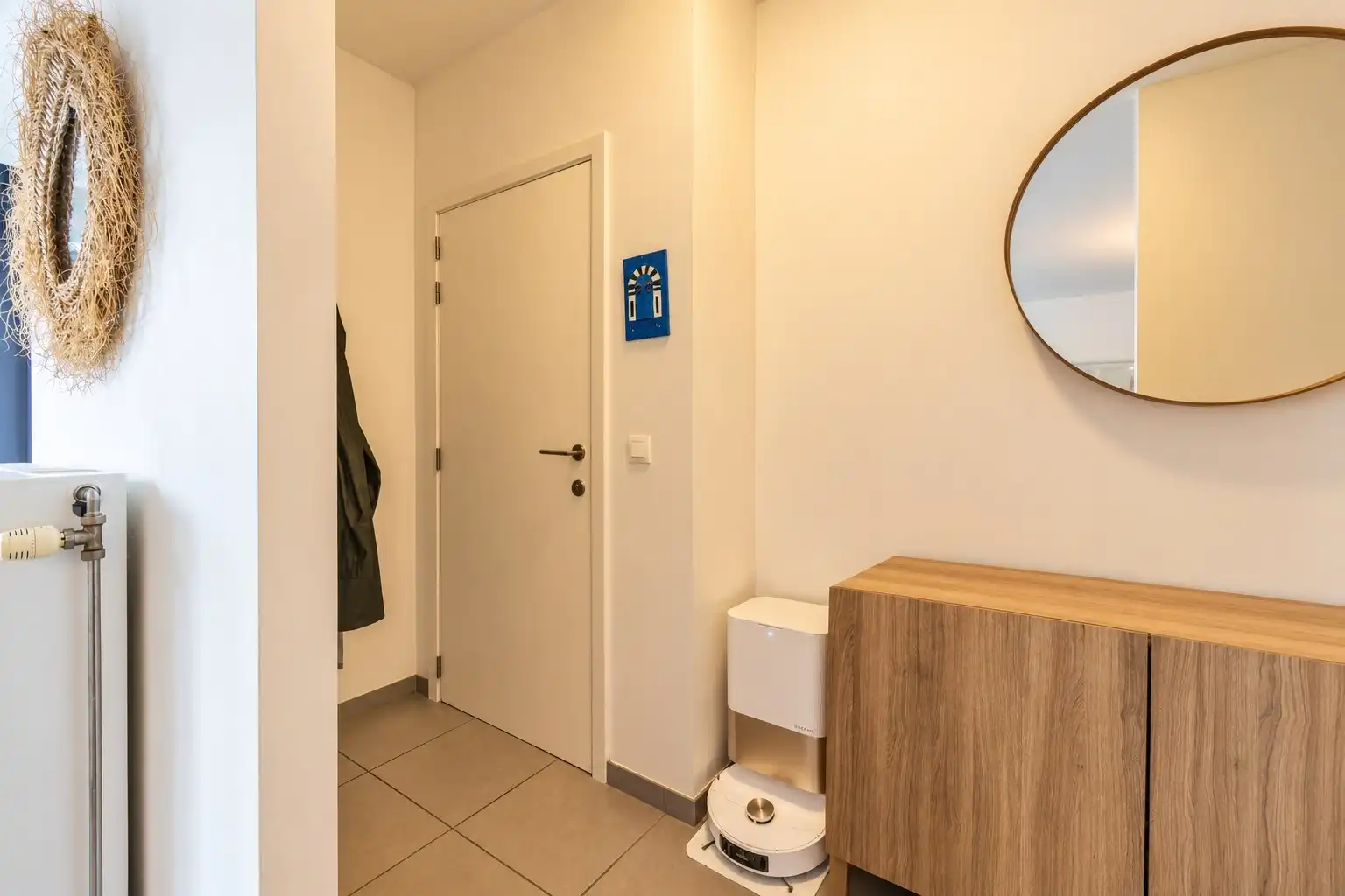 INSTAPKLAAR APP MET 2 SLAAPKAMERS, TERRAS & GARAGE ! foto 3