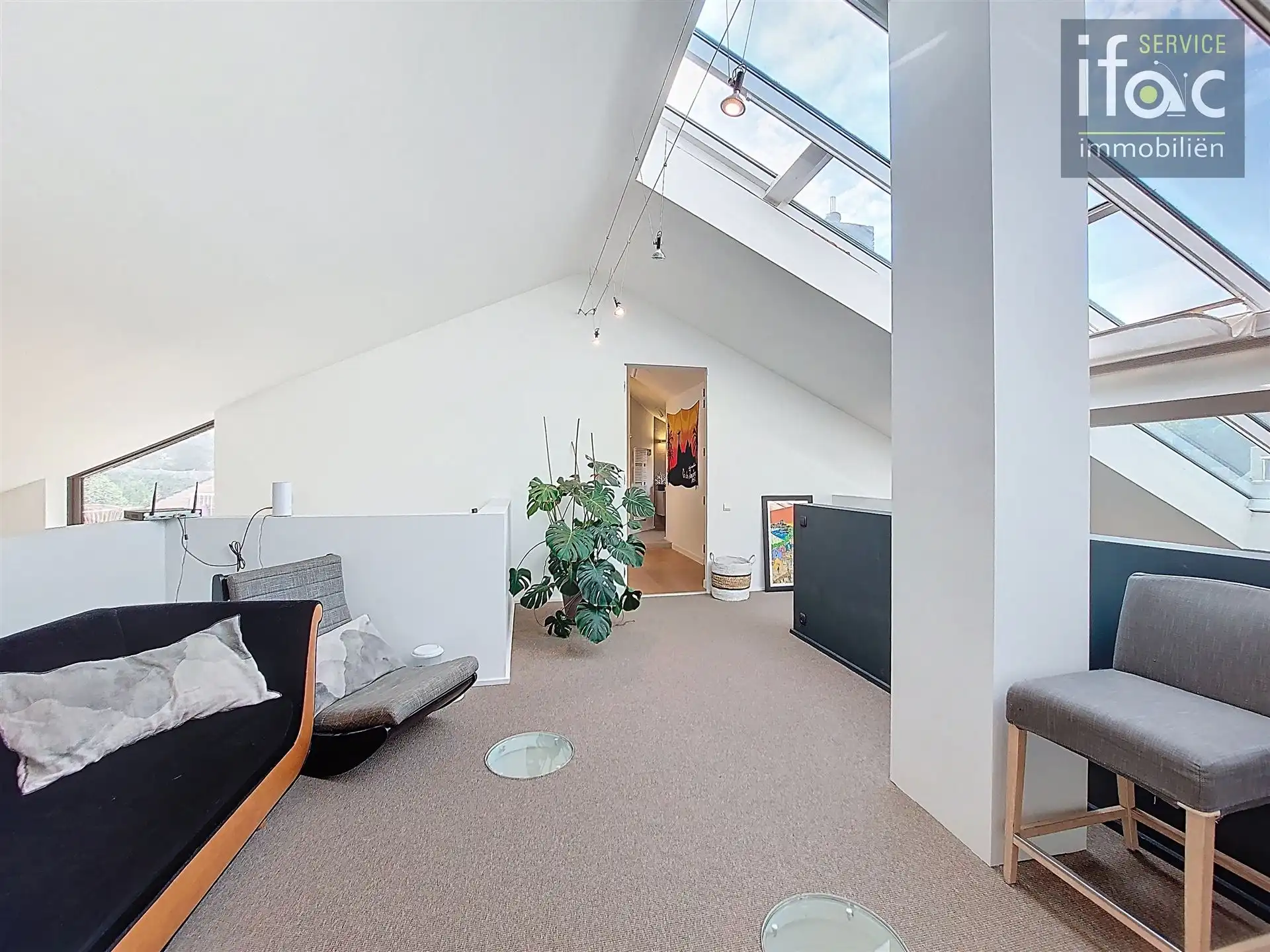 Exclusieve postmodernistische luxevilla grenzend aan bos foto 28