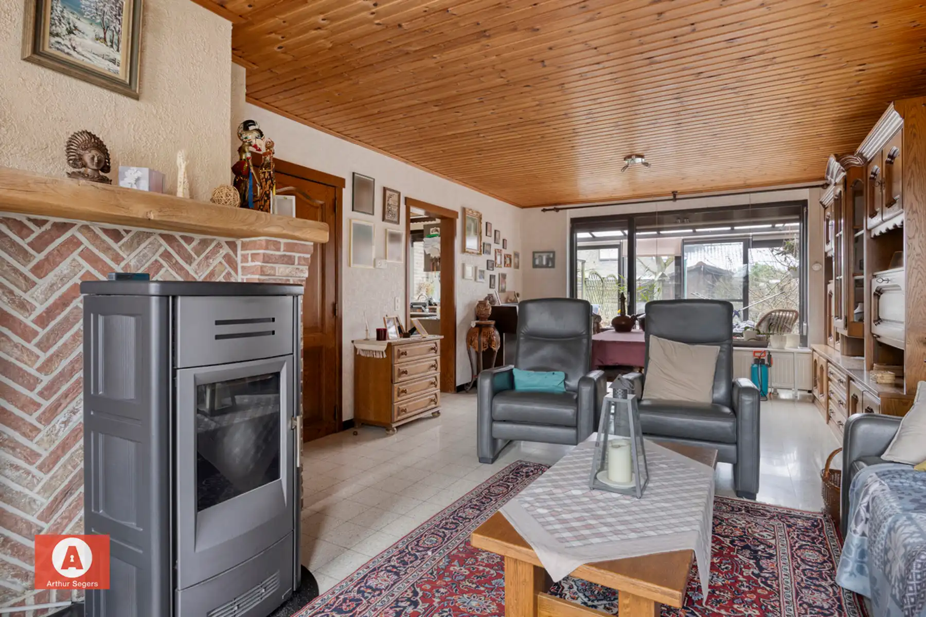 !!! IN OPTIE !!! Op te frissen woning in rustige wijk  foto 4