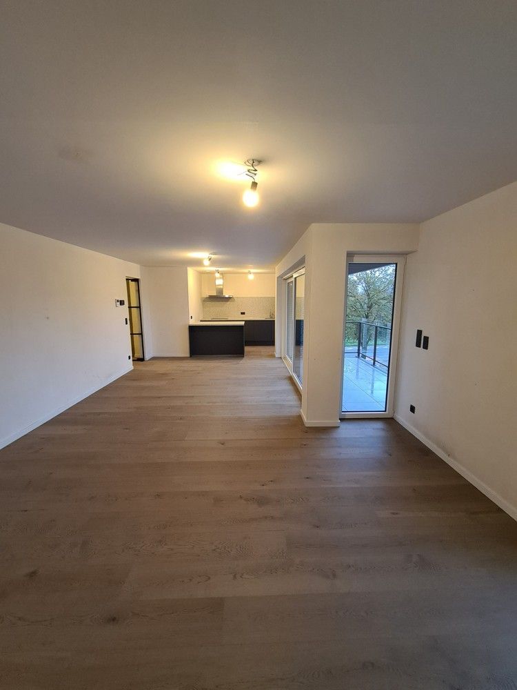 Luxe nieuwbouw 2 slpk appartement met mooi terras te Molenbeersel. foto 3
