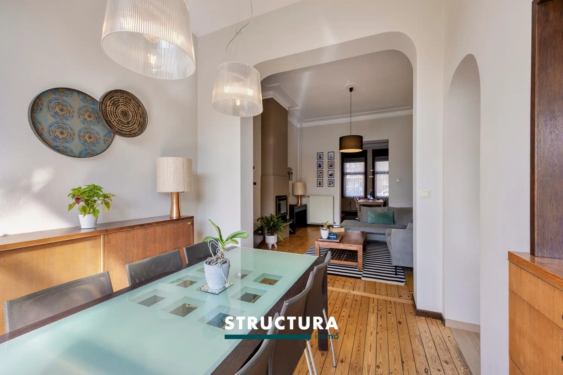 Ruime en lichtrijke woning met een aangename zuidgerichte tuin. foto 6