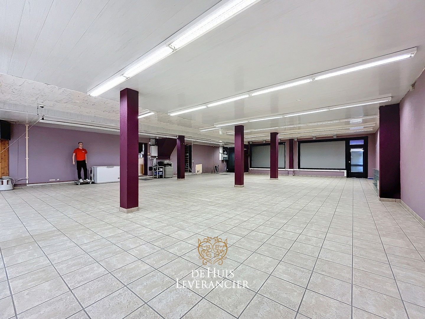 Ruime (253m) handelsgelijkvloers in het centrum van Kontich-Kazerne foto 4