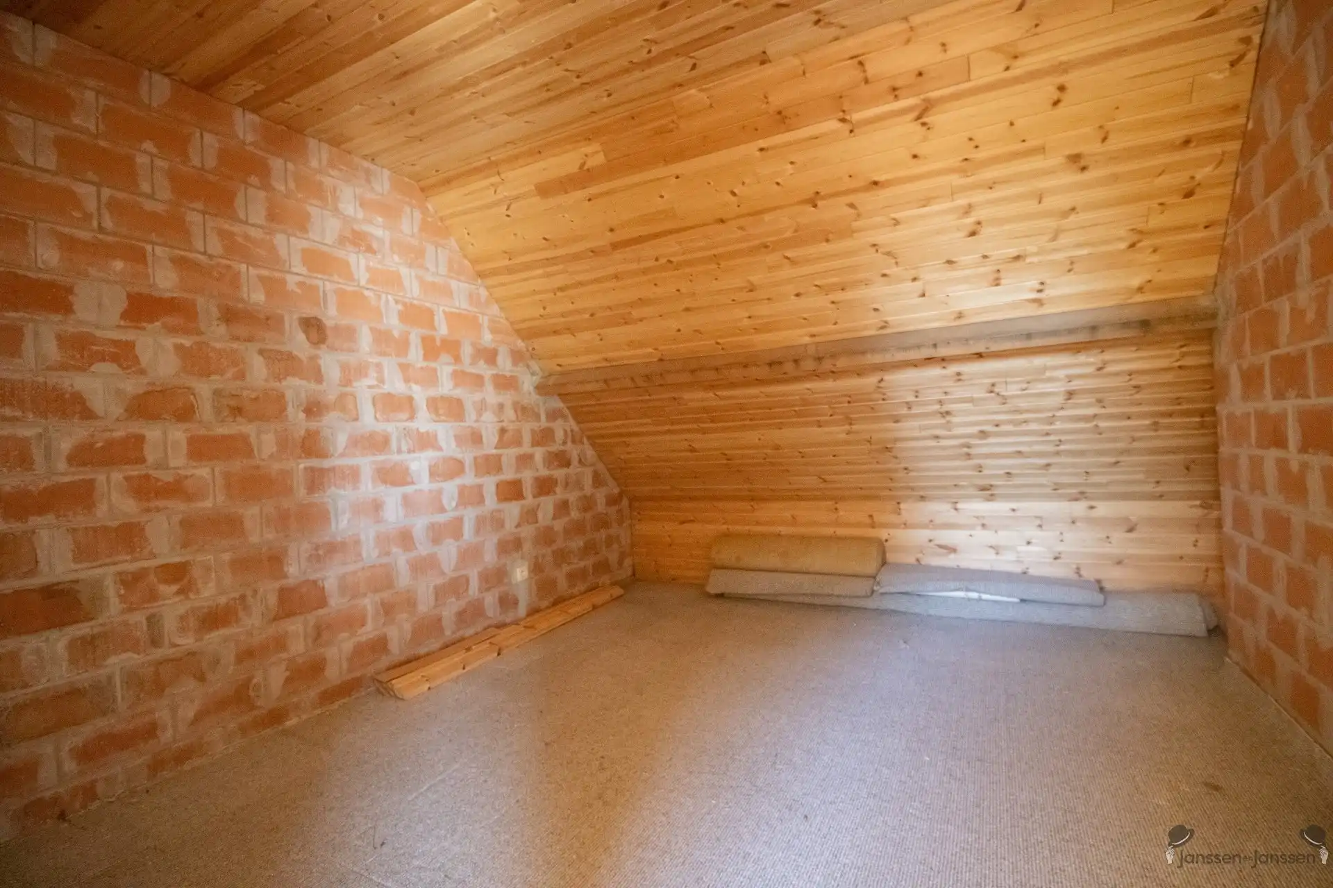 Centraal gelegen recente HOB met min. 5 slaapkamers op 819 m² foto 17