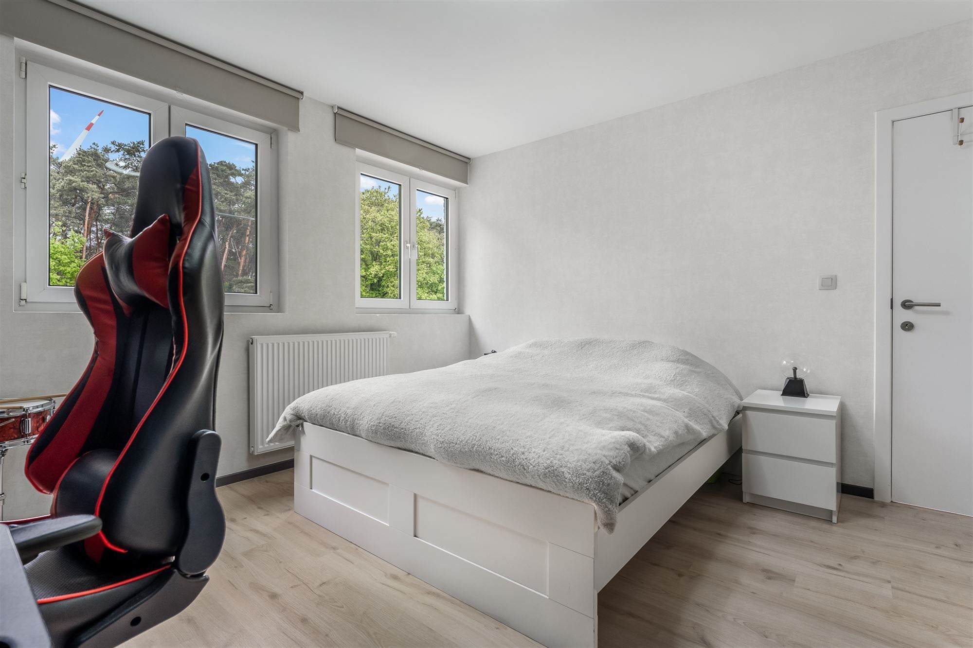 UITERST KNAPPE GERENOVEERDE WONING MET 4 SLAAPKAMERS, ZEER RUSTIG GELEGEN TE PAAL foto 20