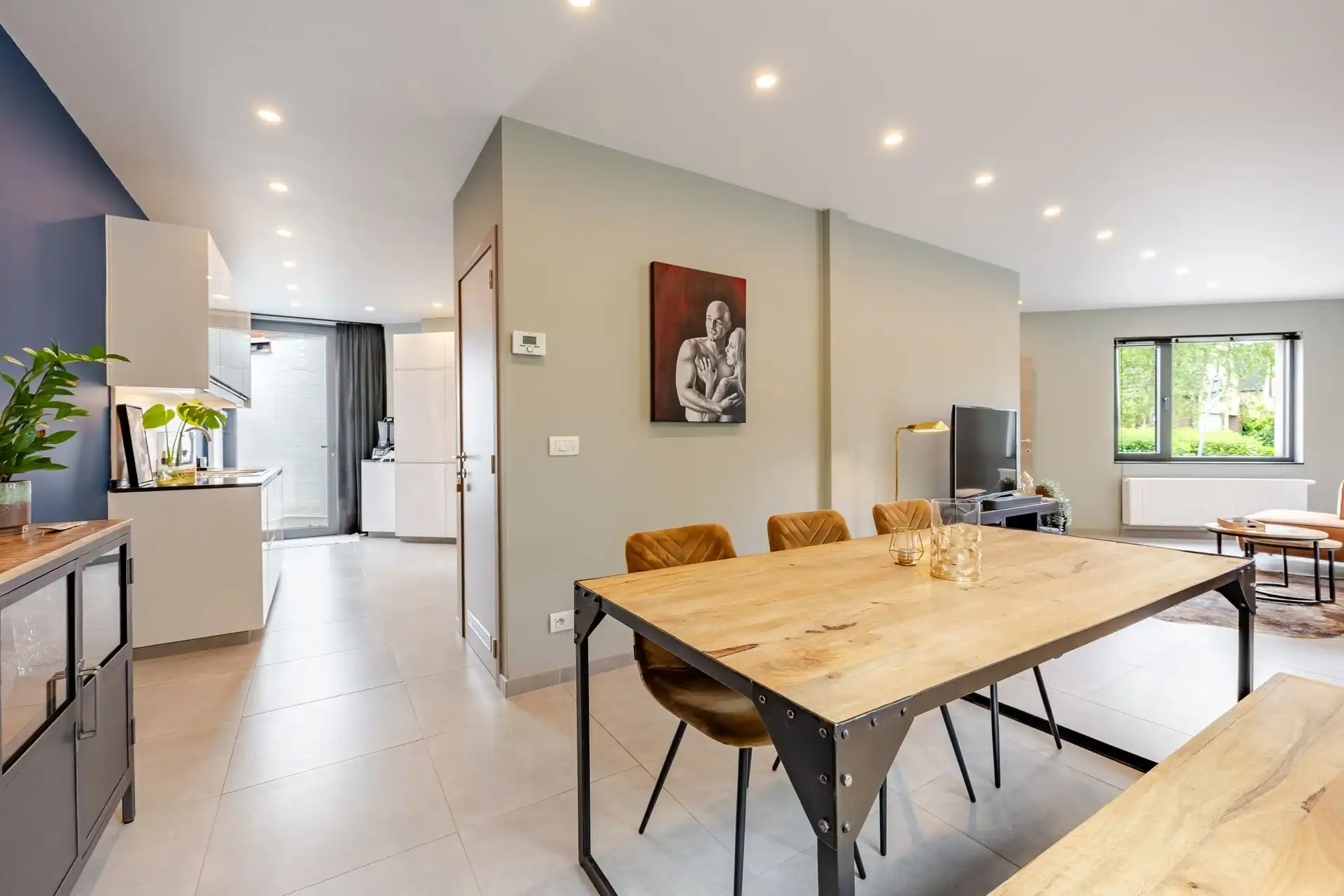 Instapklare woning met 3 ruime slaapkamers! foto 13