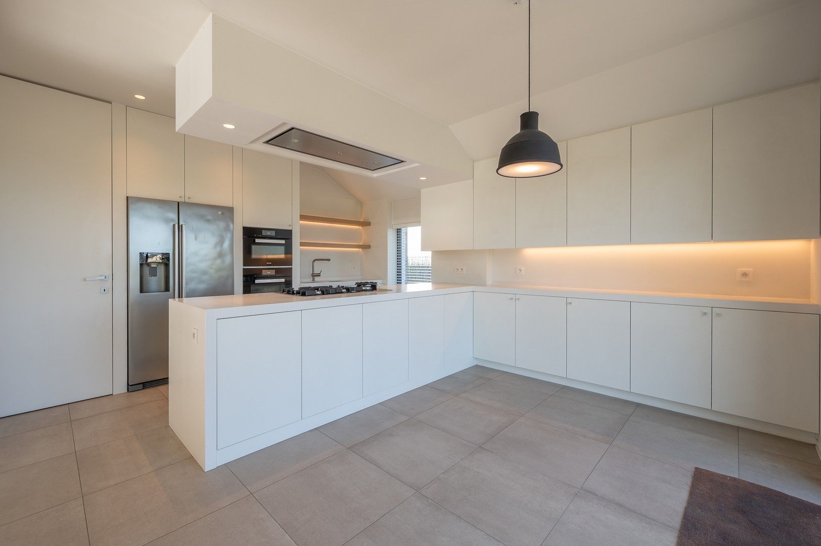 Alleenstaande villa genietend van prachtige open zichten op de polders. foto 8