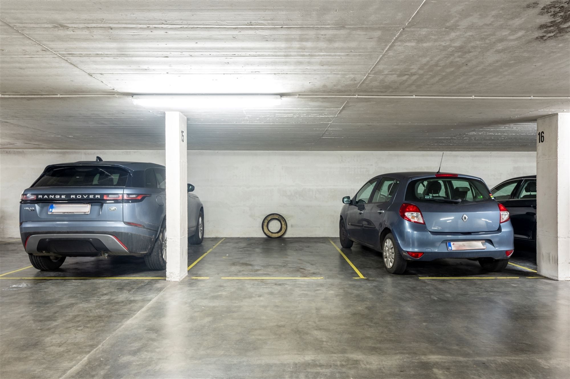 Ruime praktijk-/kantoorruimte met parking foto 6