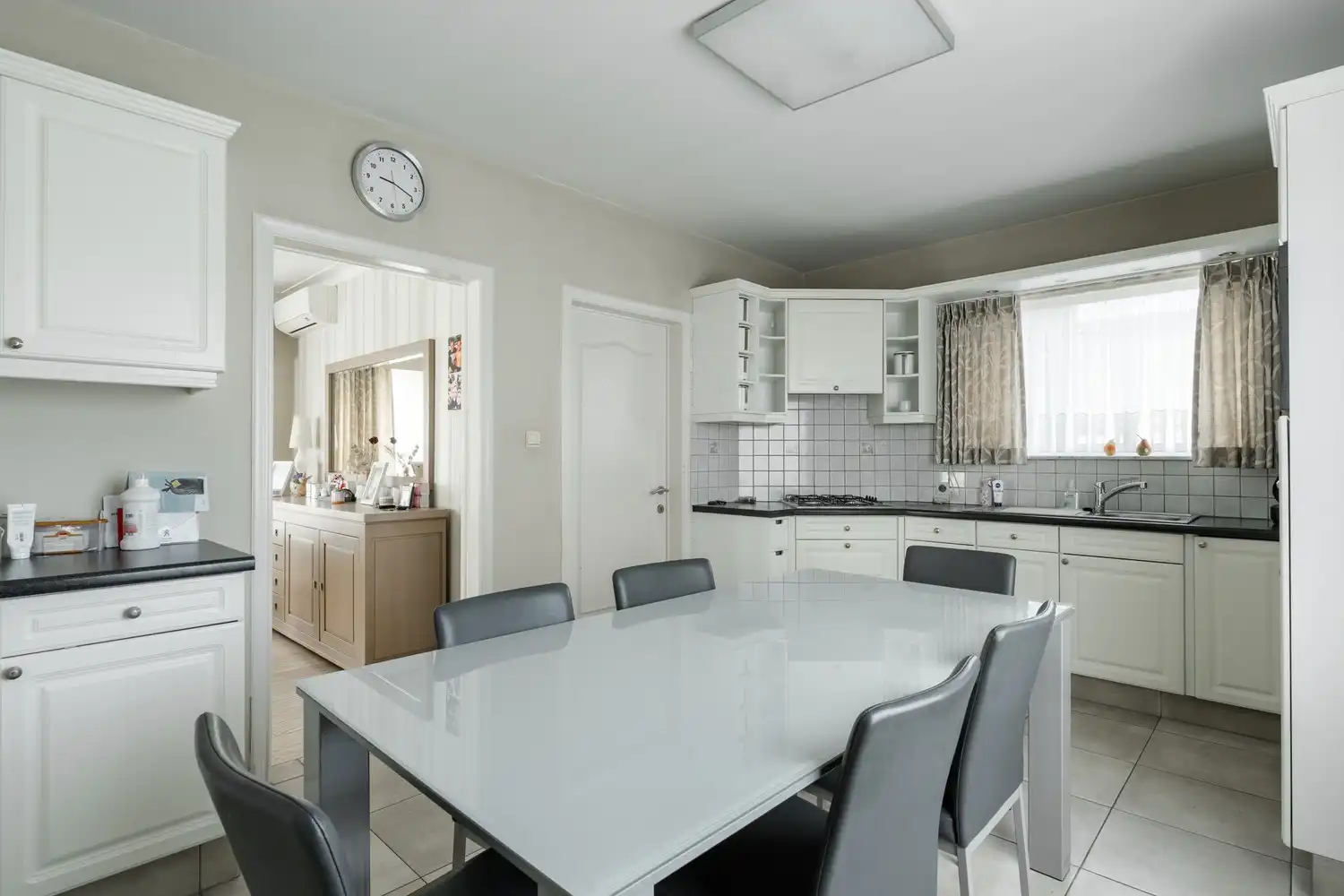 Goed onderhouden 3 SLK woning nabij het centrum van Lommel foto 10