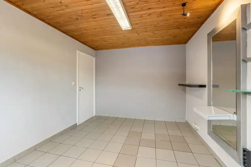 Uniek gelegen perceel met te renoveren woning op 24 are foto 28