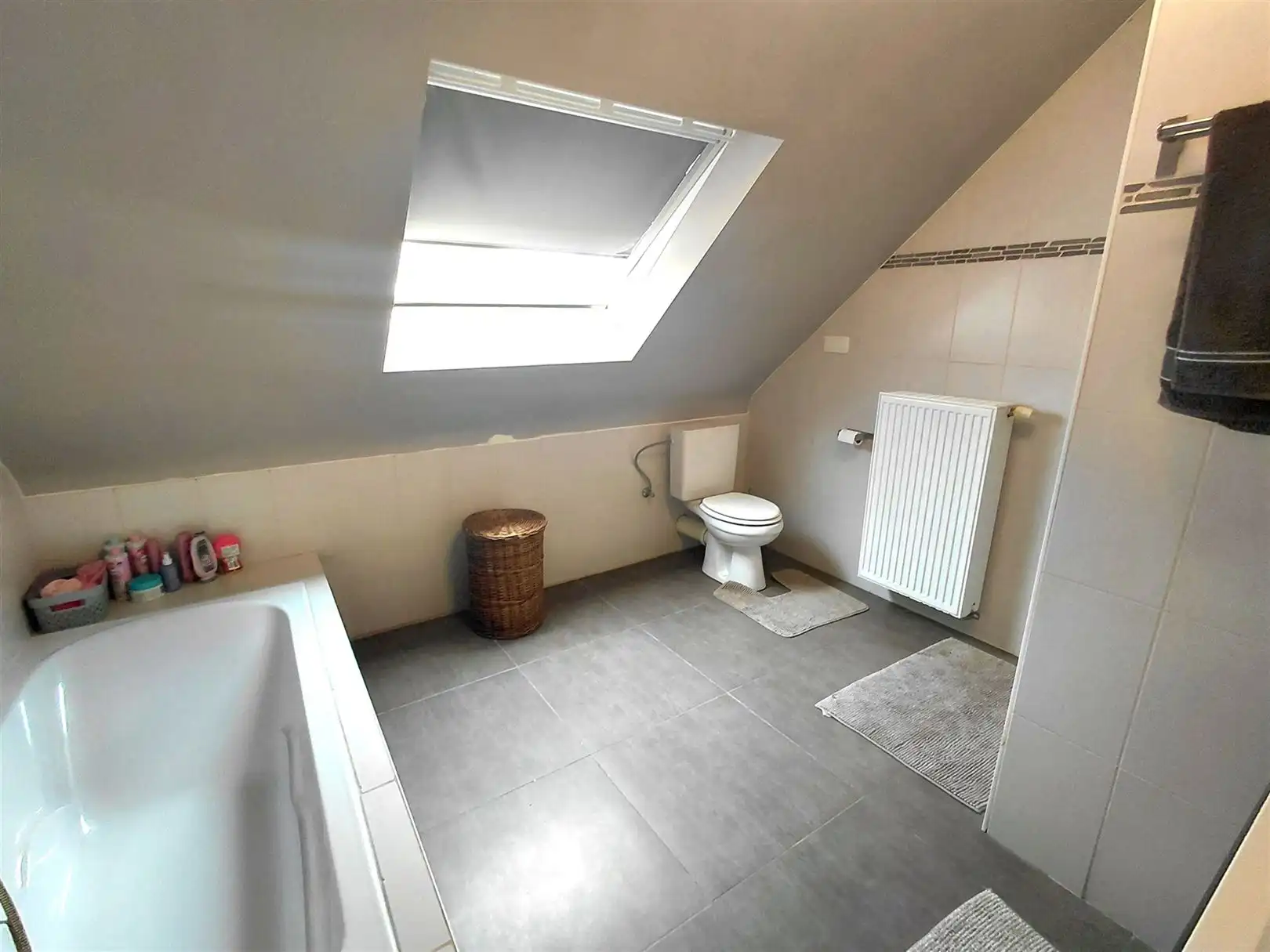 TE HUUR: Gezinswoning met 4 slaapkamers in een doodlopende straat te Zolder! foto 18