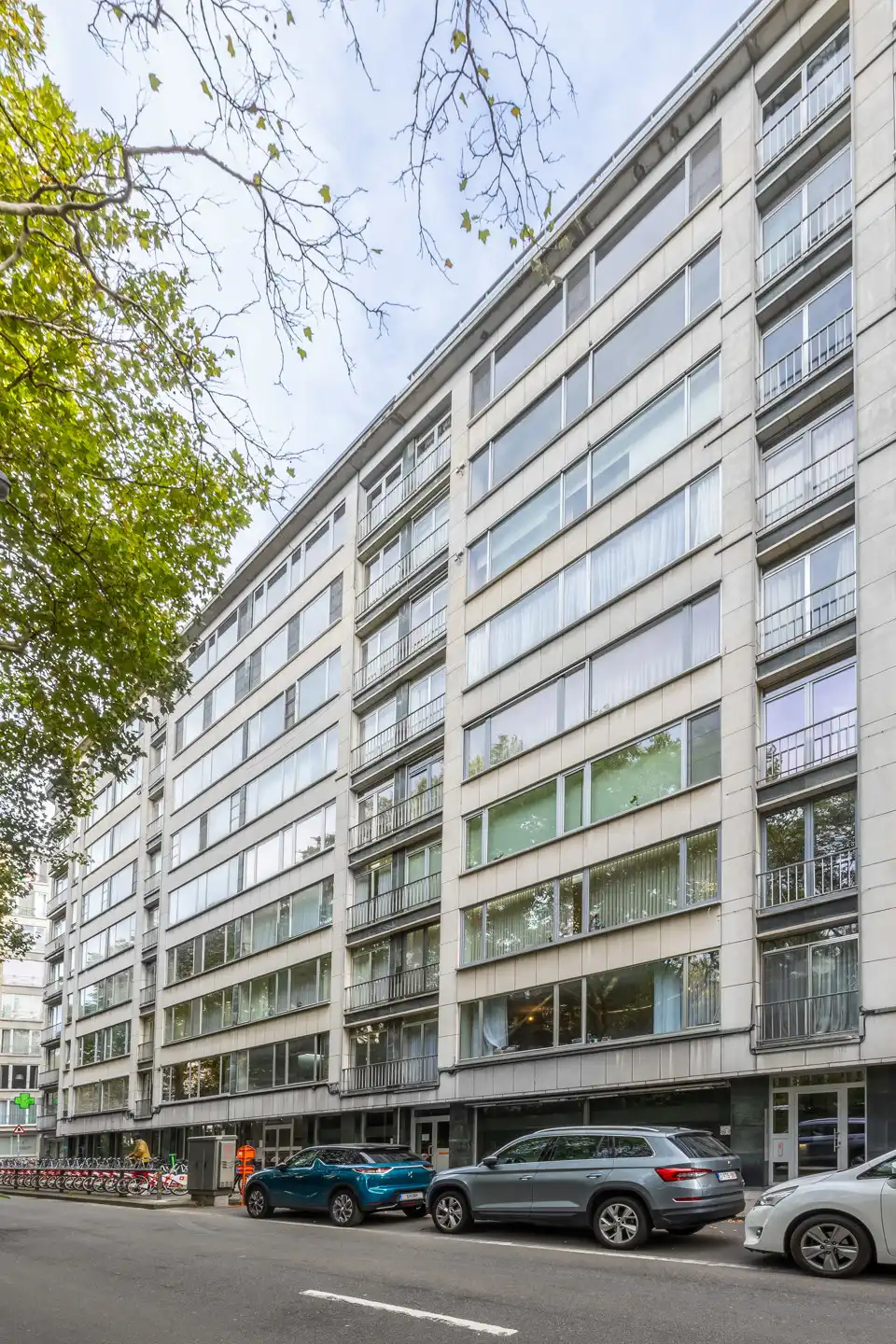 Commercieel handelspand (236m²) op centrale ligging foto 3