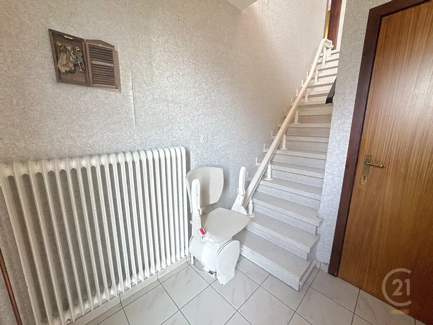 Ruime gezinswoning met 4 slaapkamers in rustige woonomgeving foto 8