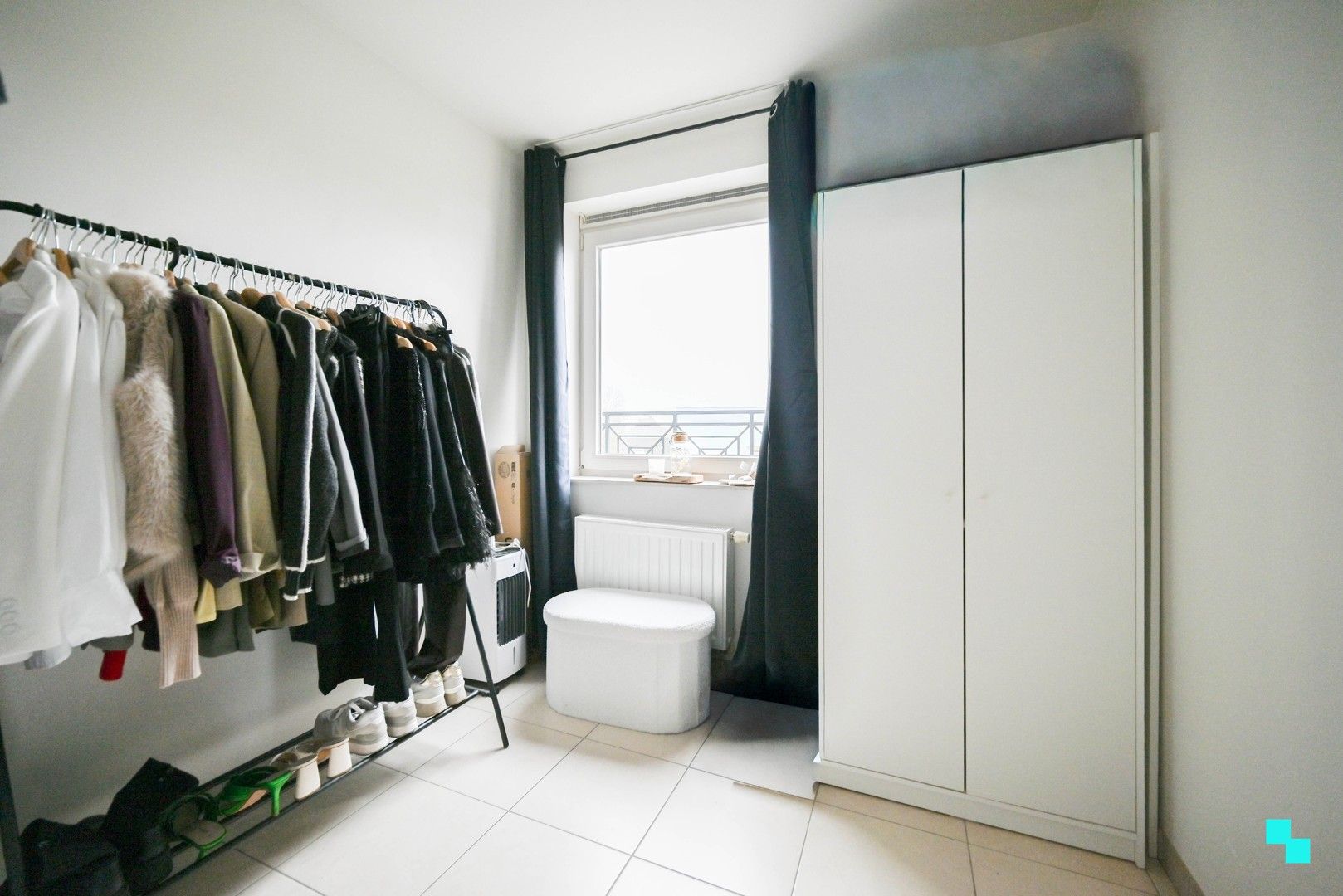 Appartement met ruim terras nabij centrum Oostrozebeke foto 11