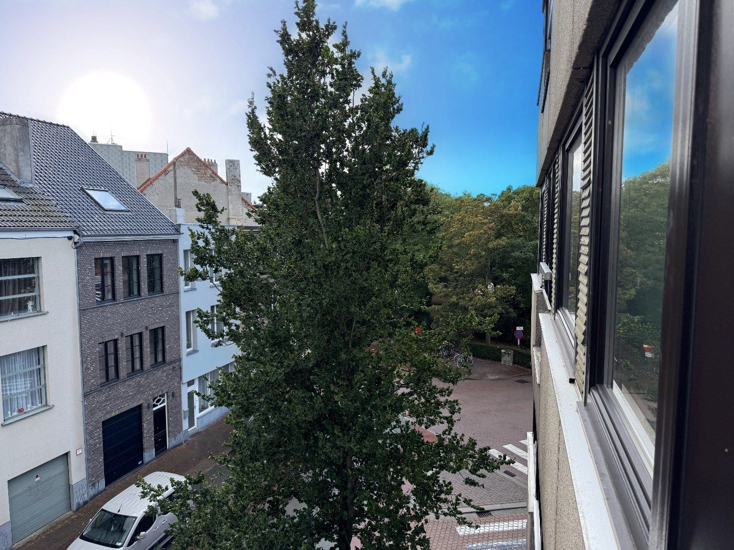 Zonnig 2-slaapkamer appartement in residentiële wijk met open zicht. foto 9